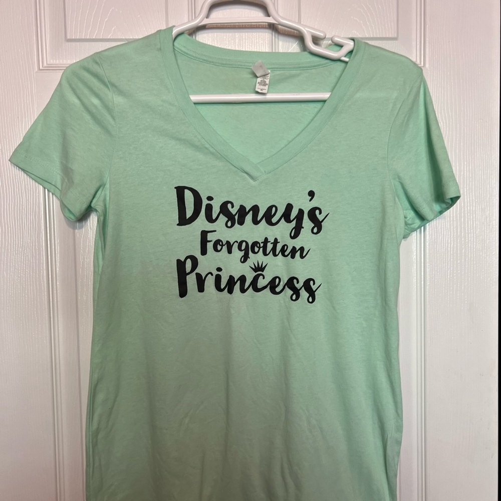 Disney forgotten Princess tshirt - Picture 2 of 3